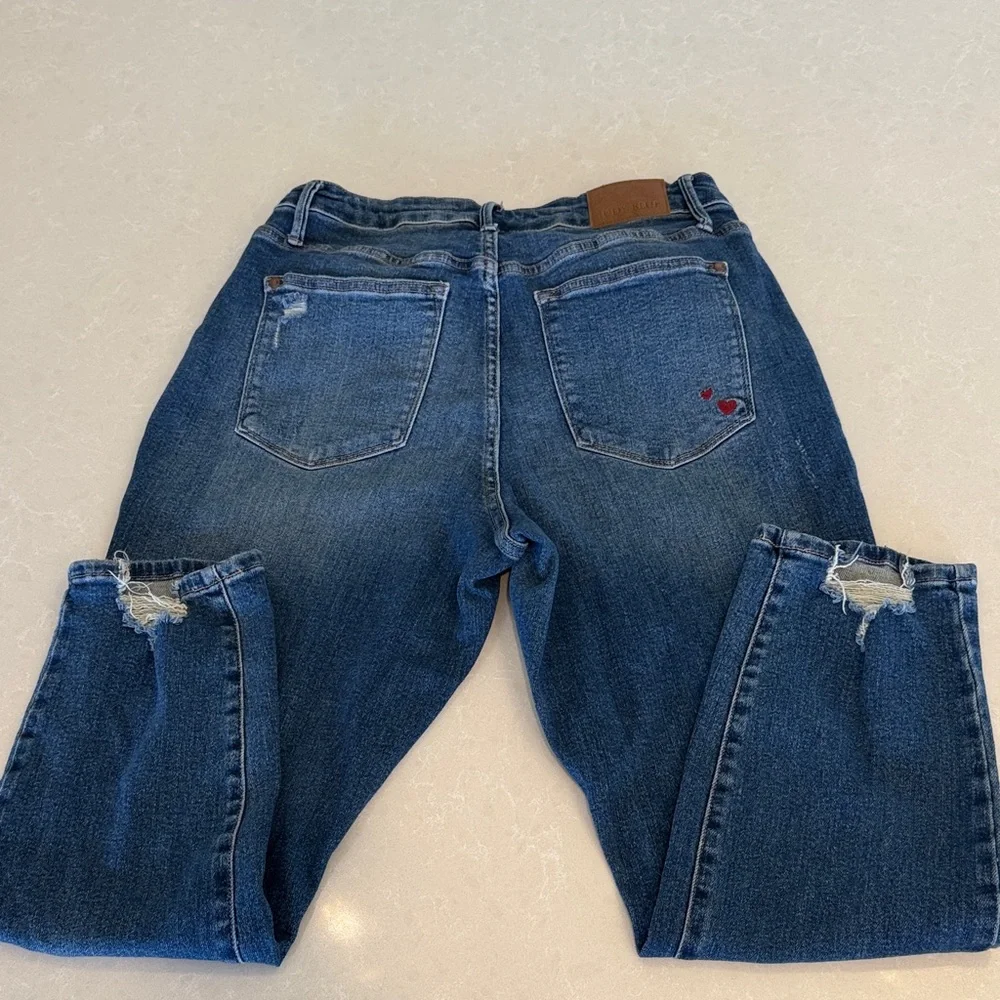 Judy Blue Woman’s Boyfriend Jeans - Picture 11 of 12